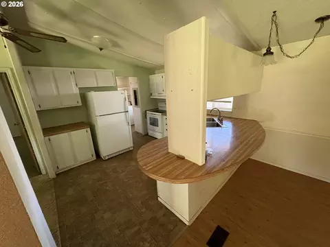 92008 Maple Ln, Springfield, OR 97478 photo 9