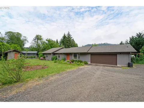 44518 Mckenzie Hwy, Walterville, OR 97489