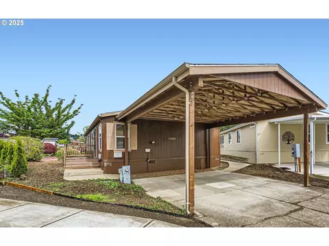11432 SW Royal Villas Dr, Tigard, OR 97224