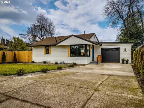 11008 NE Brazee St, Portland, OR 97220