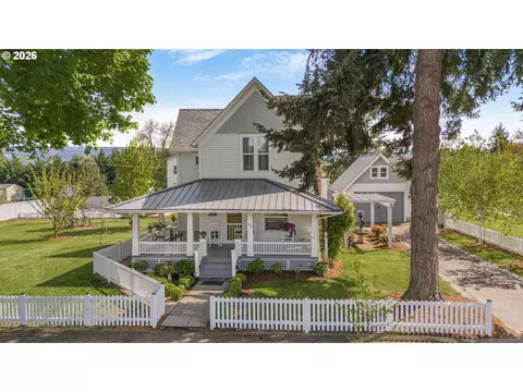 336 E Blakely Ave, Brownsville, OR 97327