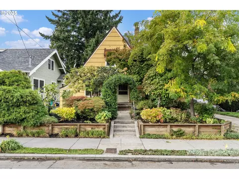 1933 SE 27th Ave, Portland, OR 97214