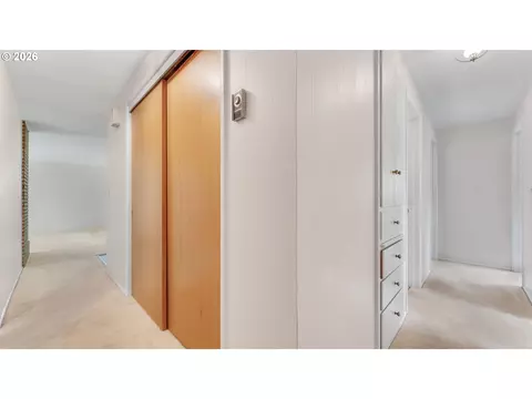 Entry Way - 2844 Maranta St, Eugene, OR 97404 photo 3 of 3