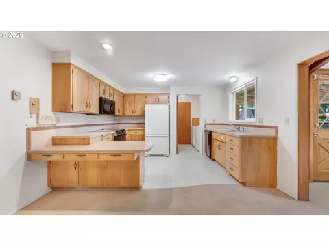 Kitchen - 2844 Maranta St, Eugene, OR 97404 photo 1 of 4