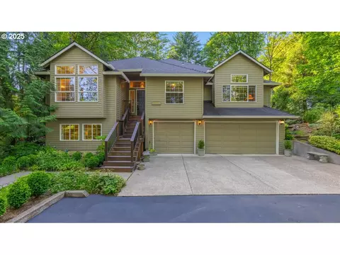 7445 SW Canyon Dr, Portland, OR 97225