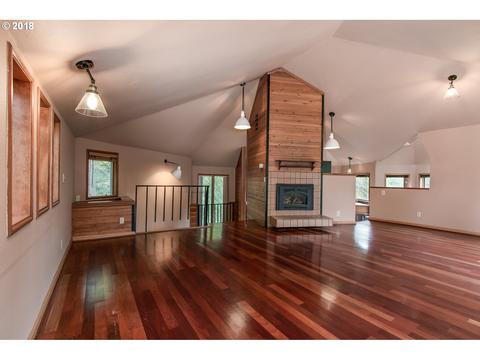 3210 Whitten Dr, Eugene, OR 97405 photo 1