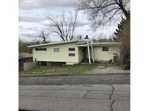 613 NW 6th St, Pendleton, OR 97801 photo 1