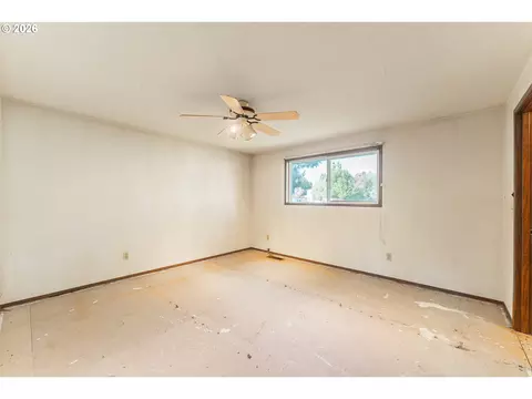 Bedroom - 427 Colt Dr, Eugene, OR 97401 photo 1 of 4