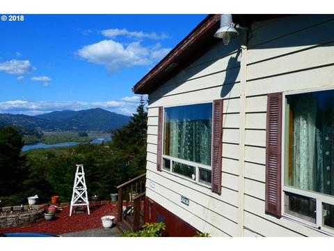 30235 Eagleview Dr, Gold Beach, OR 97444 photo 1