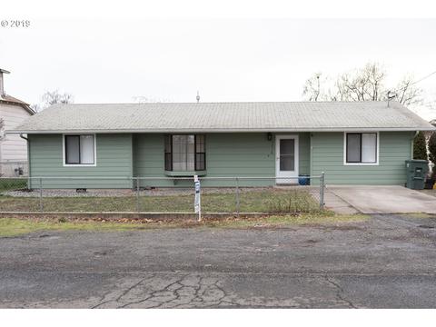 3218 NE Riverside Ave, Pendleton, OR 97801 photo 1