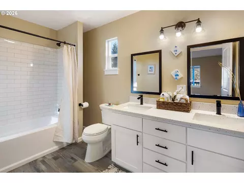 450 Hunsaker Ln, Eugene, OR 97404 photo 26