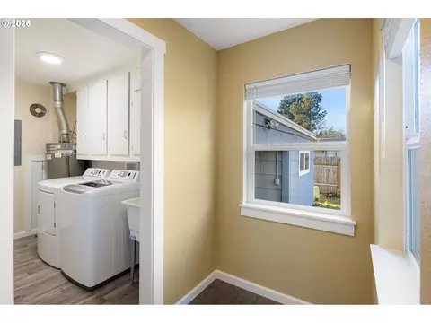 450 Hunsaker Ln, Eugene, OR 97404 photo 31