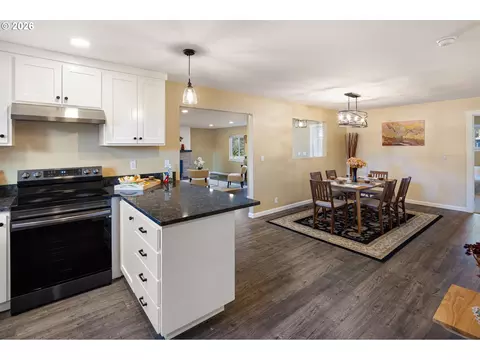 450 Hunsaker Ln, Eugene, OR 97404 photo 15