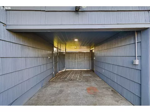 450 Hunsaker Ln, Eugene, OR 97404 photo 34