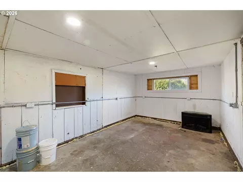 450 Hunsaker Ln, Eugene, OR 97404 photo 35