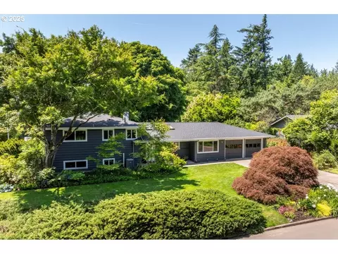 15 SW 95th Ave, Portland, OR 97225
