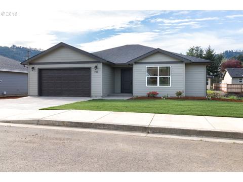 735 SE Lanola St, Winston, OR 97496 photo 1