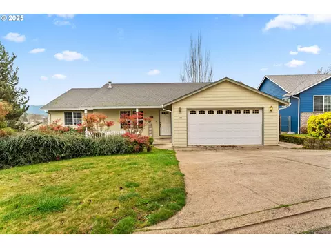 277 Armande Loop, Roseburg, OR 97470