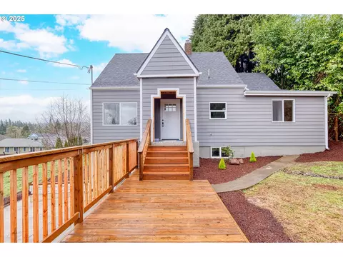 791 NW B St, Willamina, OR 97396
