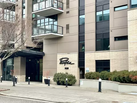 1830 NW Riverscape St #307, Portland, OR 97209