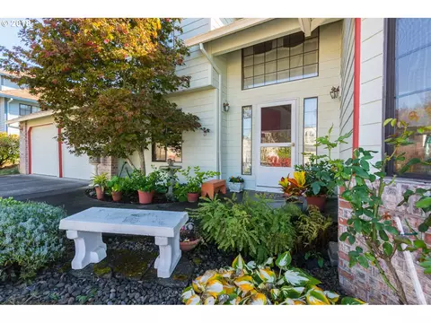1744 SW 26th Ct, Gresham, OR 97080 photo 1