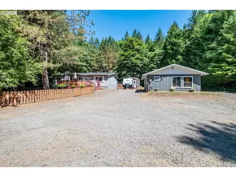 43077 N River Dr, Sweet Home, OR 97386