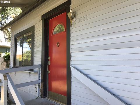 1008 W 28th Ave, Eugene, OR 97405 photo 1