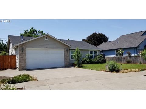 3778 Robbie St, Eugene, OR 97404 photo 1