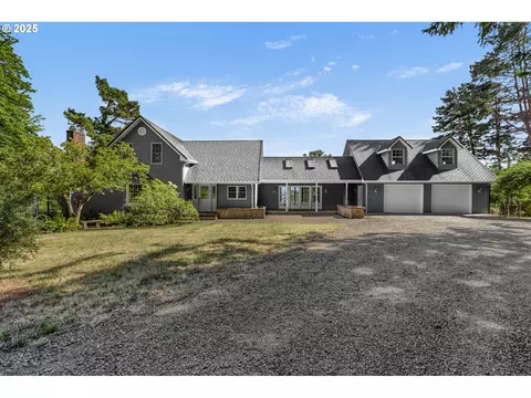 32210 Woodson Ln, Cottage Grove, OR 97424
