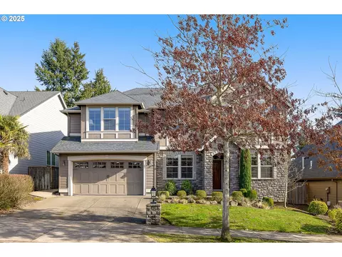 2747 Ridge Ln, West Linn, OR 97068