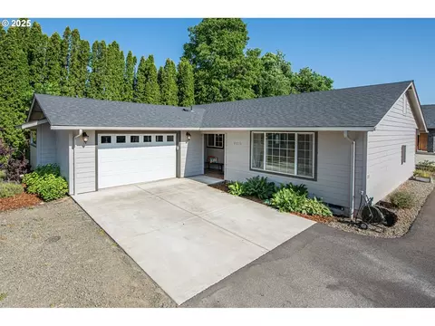 2250 Jeppesen Acres Rd, Eugene, OR 97401