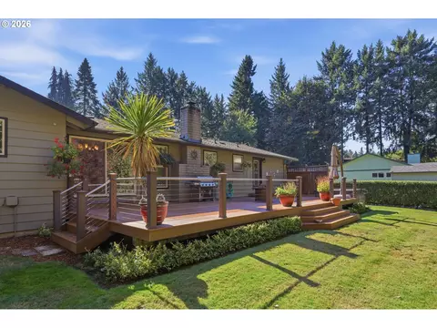 Exterior - 37845 Shenandoah Loop, Springfield, OR 97478 photo 4 of 11