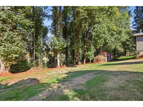 Exterior - 37845 Shenandoah Loop, Springfield, OR 97478 photo 9 of 11