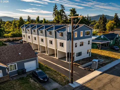 View/Area - 505 17th St, Springfield, OR 97477 photo 2 of 5
