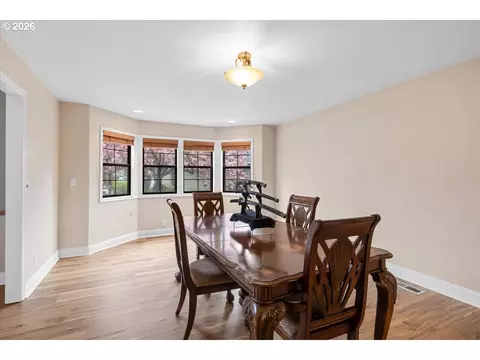 Dining - 113 Walnut Dr, Rogue River, OR 97537 photo 2 of 2