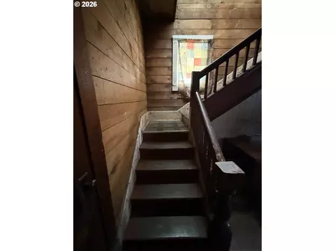 Entry Way - 618 S Main St, Pendleton, OR 97801 photo 1 of 2