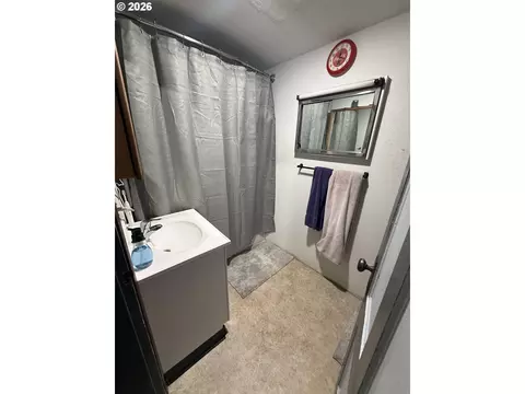 Bath - 618 S Main St, Pendleton, OR 97801 photo 1 of 2