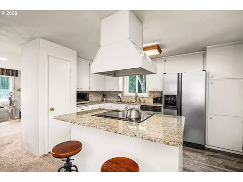 32120 Coburg Bottom Loop Rd, Eugene, OR 97408 photo 11