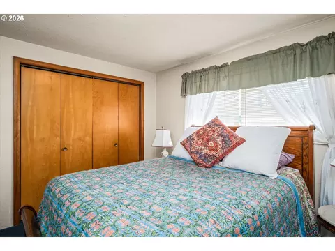 32120 Coburg Bottom Loop Rd, Eugene, OR 97408 photo 22
