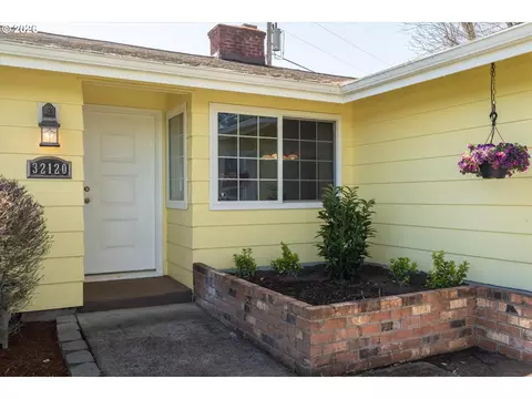 32120 Coburg Bottom Loop Rd, Eugene, OR 97408 photo 3