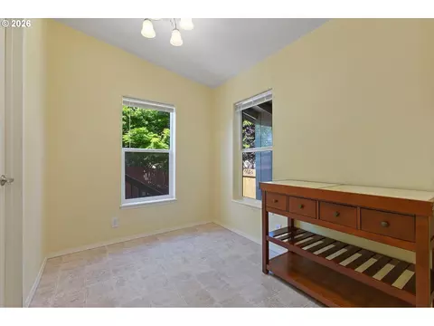 1949 SE Palmquist Rd #73, Gresham, OR 97080 photo 9