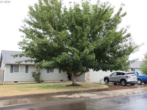 176 Blue Jay Loop, Creswell, OR 97426 photo 1