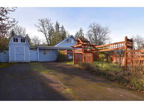 2344 Cleveland St, Eugene, OR 97405 photo 1