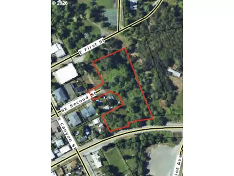SE Second St, Canyonville, OR 97417