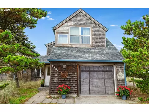 5755 Barefoot Ln, Pacific City, OR 97135