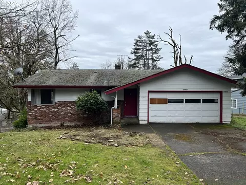 17817 Oatfield Rd, Gladstone, OR 97027