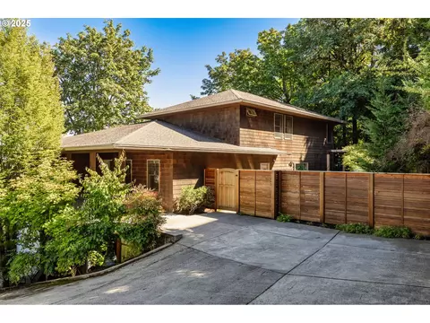1209 NW Summit Ave, Portland, OR 97210