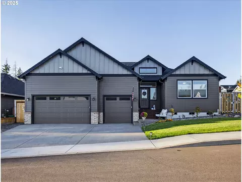 1731 NE Clayton Dr, Estacada, OR 97023