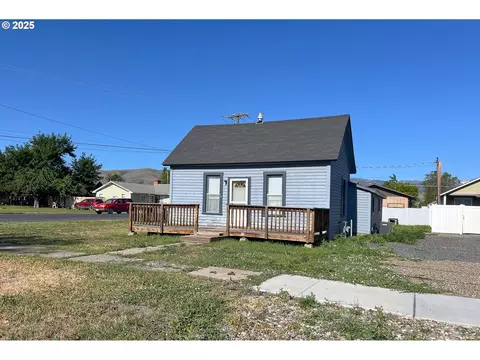 2909 College St, Baker City, OR 97814