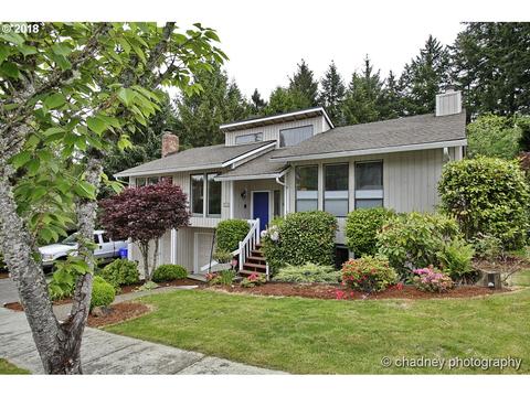 2208 SE Meadow Ct, Gresham, OR 97080 photo 1